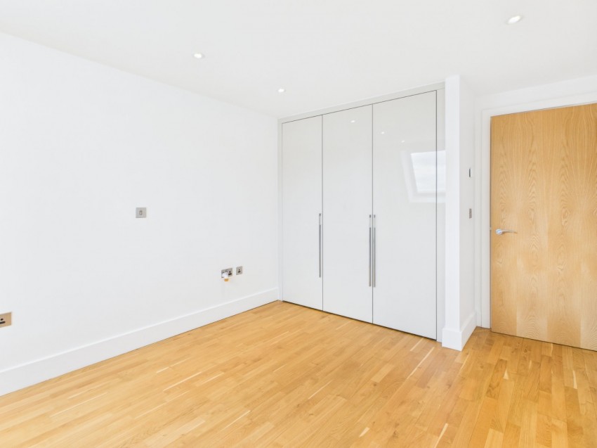 Images for Oak End Way, 46 Oak End Way, Gerrards Cross, Buckinghamshire EAID:2640919782 BID:GCL