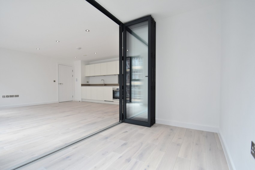 Images for Station Road, Gerrards Cross, Buckinghamshire EAID:2640919782 BID:GCL