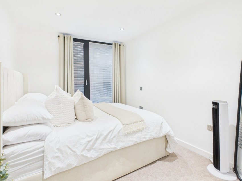 Images for Station Road, Gerrards Cross, Buckinghamshire EAID:2640919782 BID:GCL