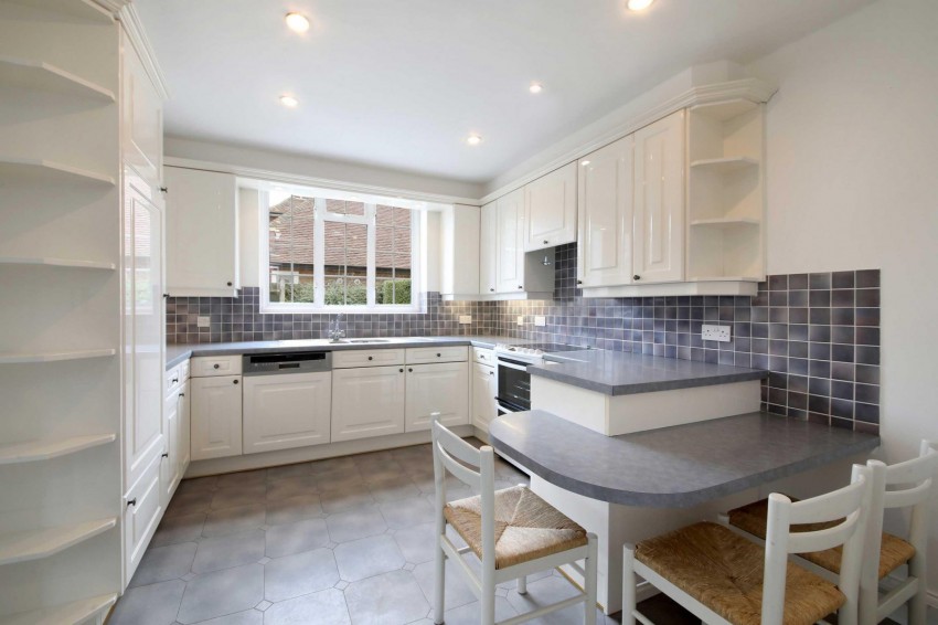 Images for Bulstrode Way, Gerrards Cross, Buckinghamshire EAID:2640919782 BID:GCL