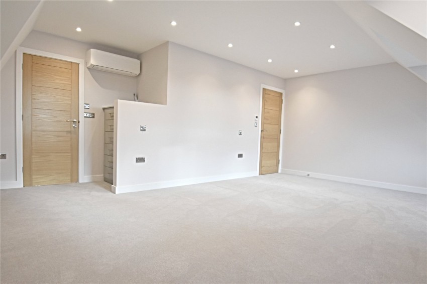 Images for Station Road, 11 Station Road, Gerrards Cross EAID:2640919782 BID:GCL