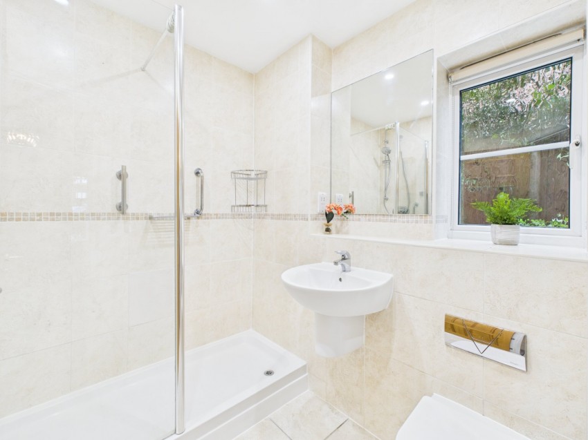 Images for Packhorse Road, 74 Packhorse Road, Gerrards Cross EAID:2640919782 BID:GCL