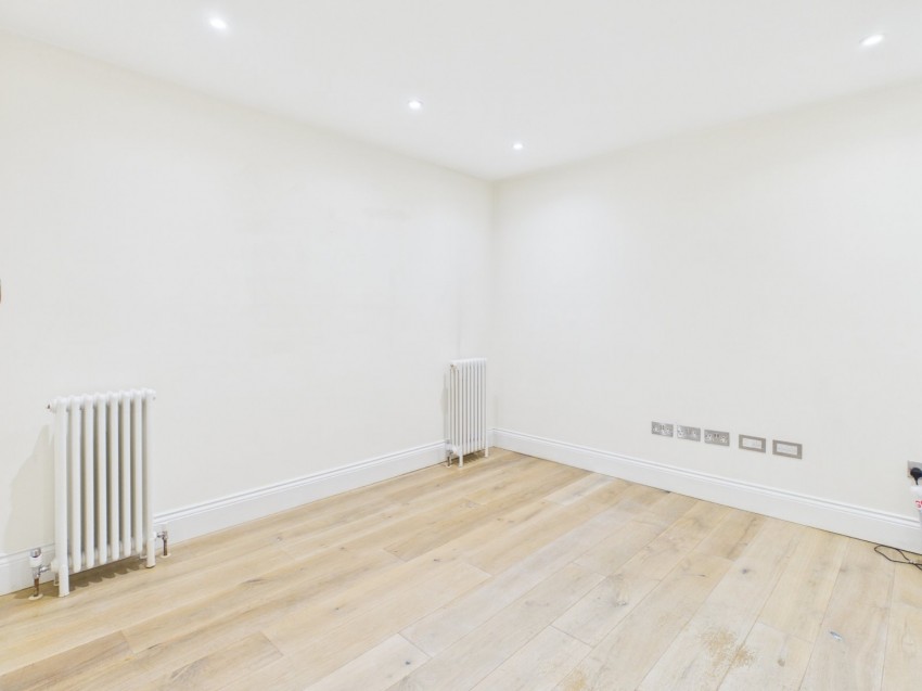 Images for Denham, Uxbridge, Buckinghamshire EAID:2640919782 BID:GCL