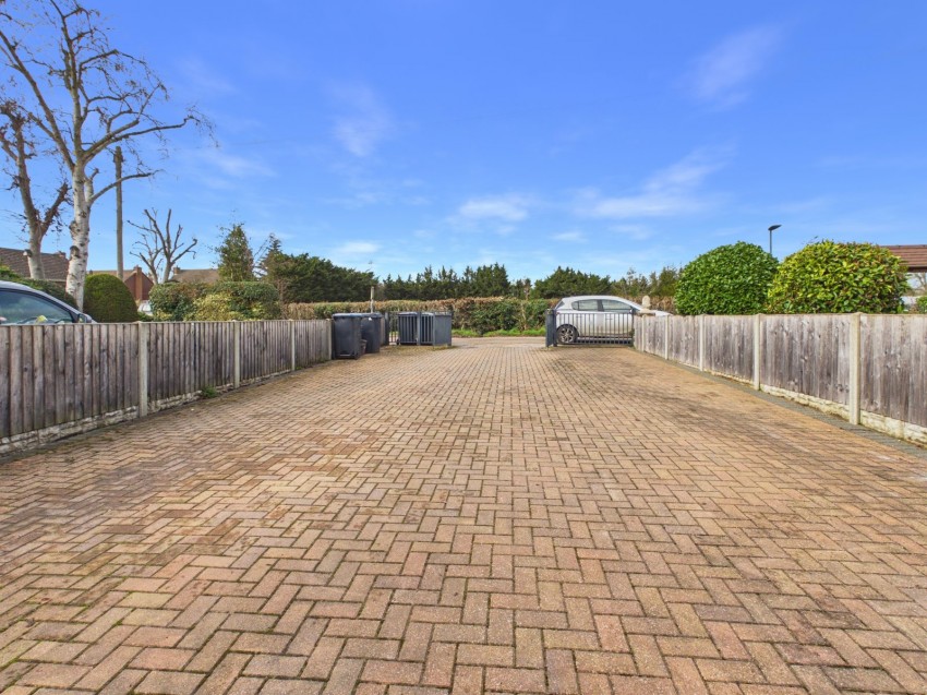 Images for Denham, Uxbridge, Buckinghamshire EAID:2640919782 BID:GCL