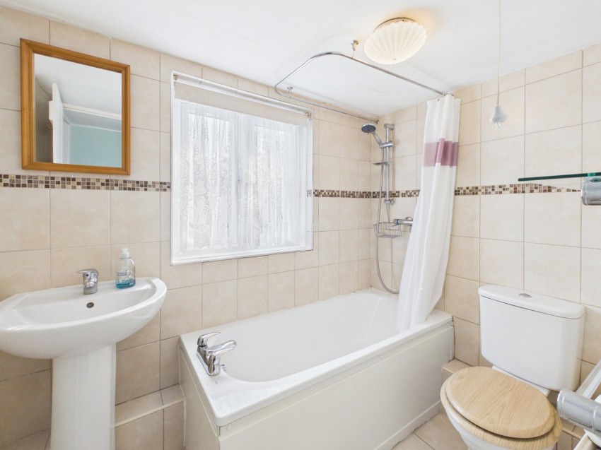 Images for Stoke Poges, Buckinghamshire EAID:2640919782 BID:GCL