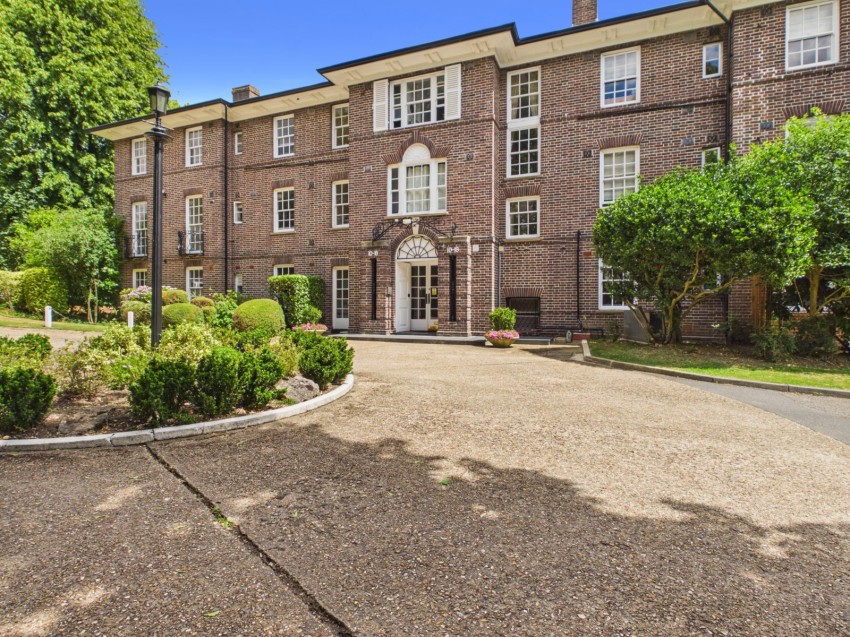 Images for Farnham Royal, Buckinghamshire EAID:2640919782 BID:GCL