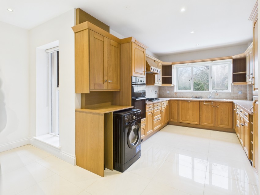 Images for Gerrards Cross, Buckinghamshire EAID:2640919782 BID:GCR