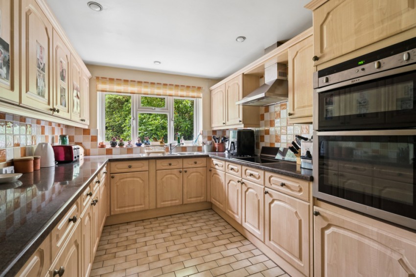 Images for Gerrards Cross, Buckinghamshire EAID:2640919782 BID:GCR