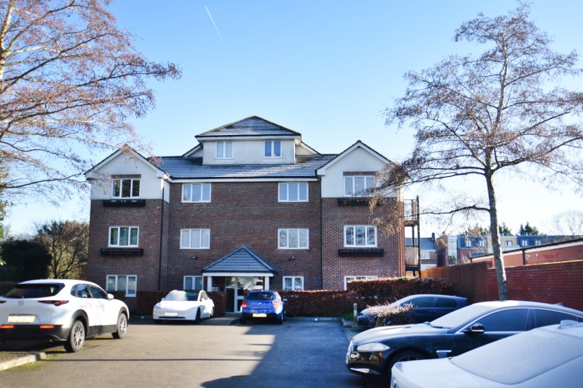 Images for Green Tiles Lane, Denham, Buckinghamshire EAID:2640919782 BID:GCR