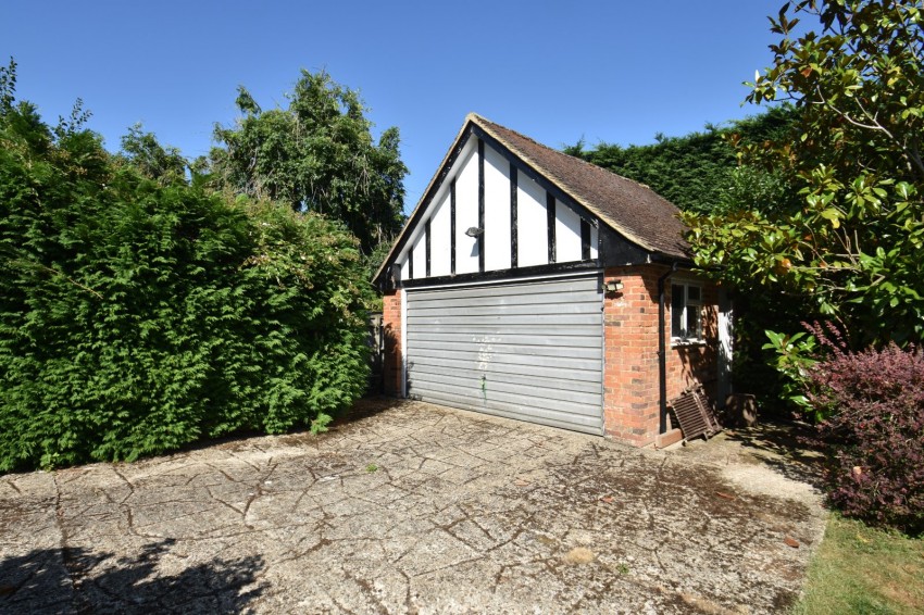 Images for Chalfont St. Peter, Gerrards Cross, Buckinghamshire EAID:2640919782 BID:GCR