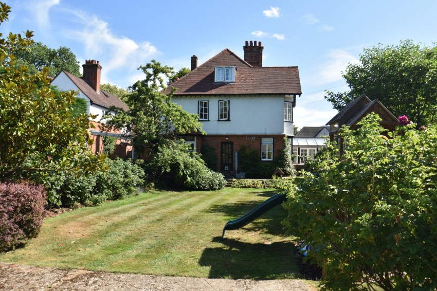 Images for Chalfont St. Peter, Gerrards Cross, Buckinghamshire EAID:2640919782 BID:GCR