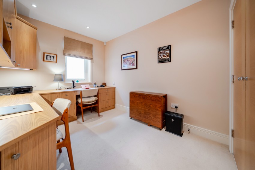 Images for Gerrards Cross, Buckinghamshire EAID:2640919782 BID:GCR