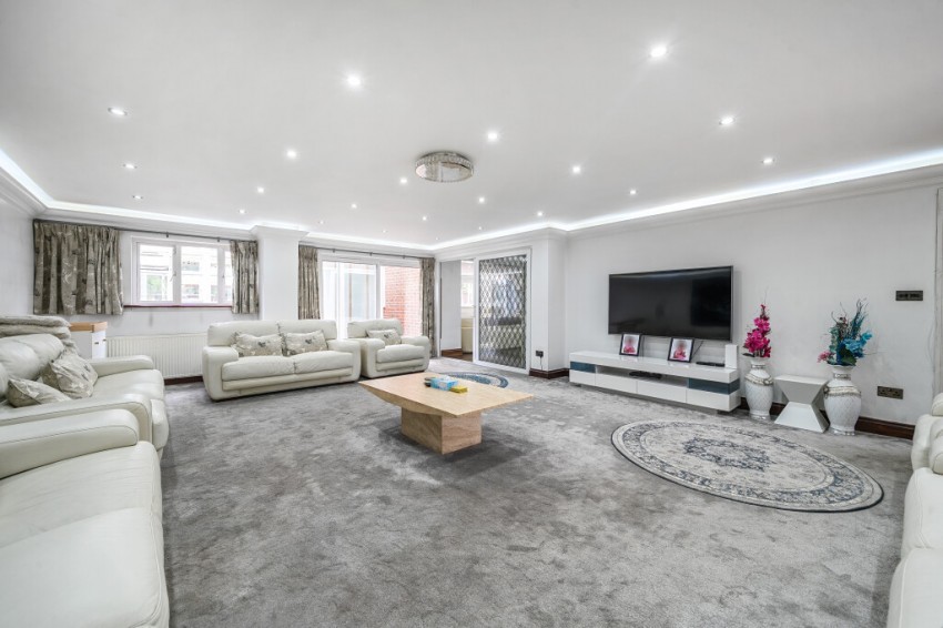 Images for Gerrards Cross, Buckinghamshire EAID:2640919782 BID:GCR