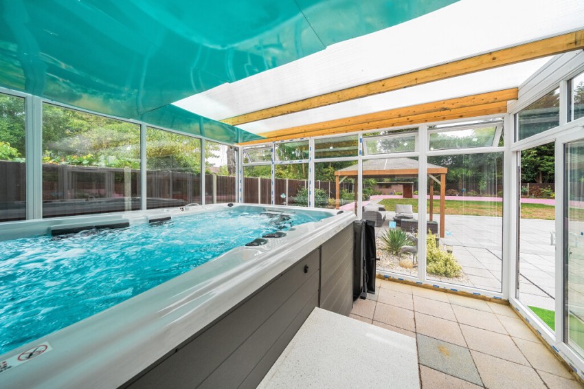 Images for Gerrards Cross, Buckinghamshire EAID:2640919782 BID:GCR