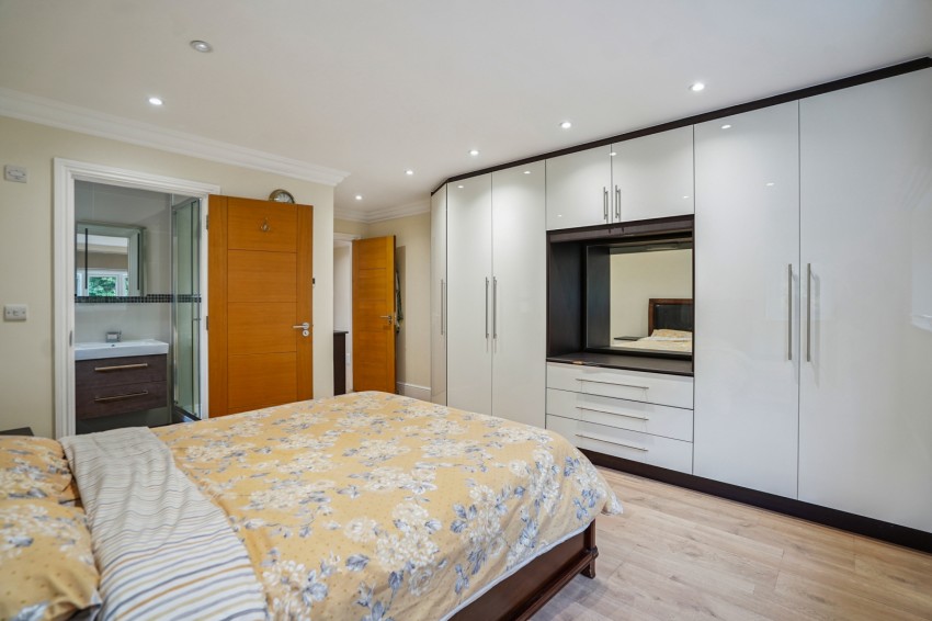 Images for Gerrards Cross, Buckinghamshire EAID:2640919782 BID:GCR