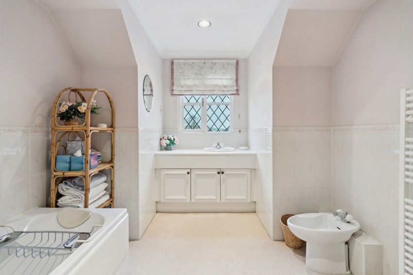 Images for Gerrards Cross, Buckinghamshire EAID:2640919782 BID:GCR