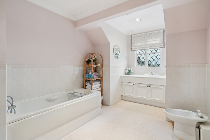 Images for Gerrards Cross, Buckinghamshire EAID:2640919782 BID:GCR