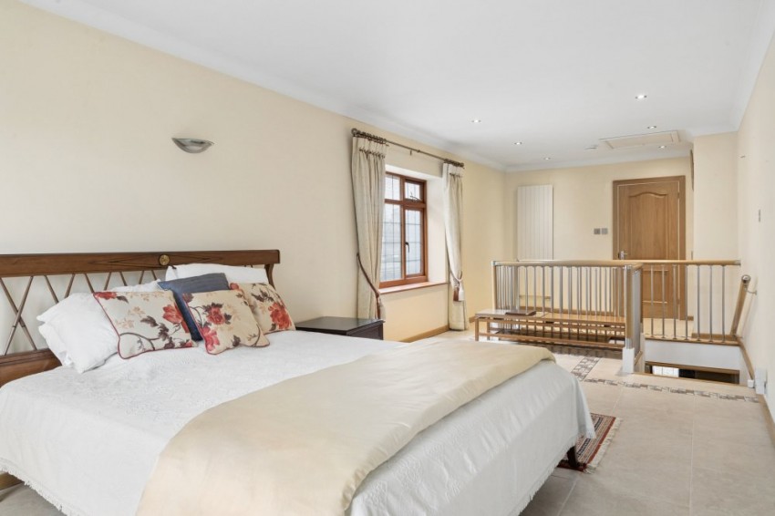 Images for Gerrards Cross, Buckinghamshire EAID:2640919782 BID:GCR