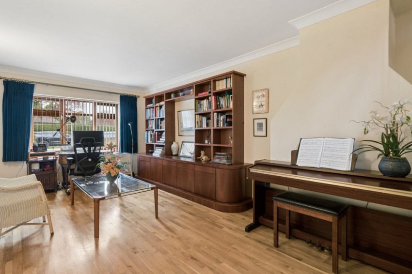 Images for Gerrards Cross, Buckinghamshire EAID:2640919782 BID:GCR