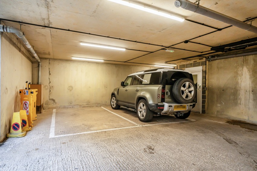 Images for Gerrards Cross, Buckinghamshire EAID:2640919782 BID:GCR