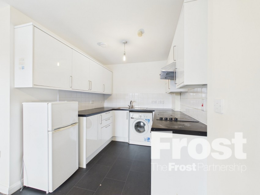 Images for Meadfield Road, Langley, Berkshire EAID:2640919782 BID:LAL