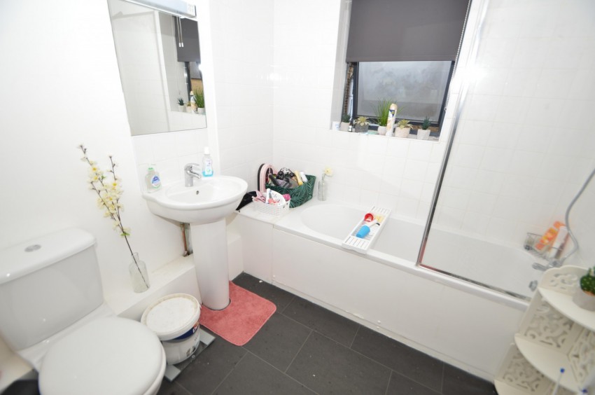 Images for Meadfield Road, Langley, Berkshire EAID:2640919782 BID:LAL