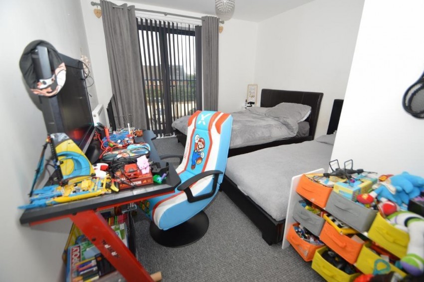 Images for Meadfield Road, Langley, Berkshire EAID:2640919782 BID:LAL