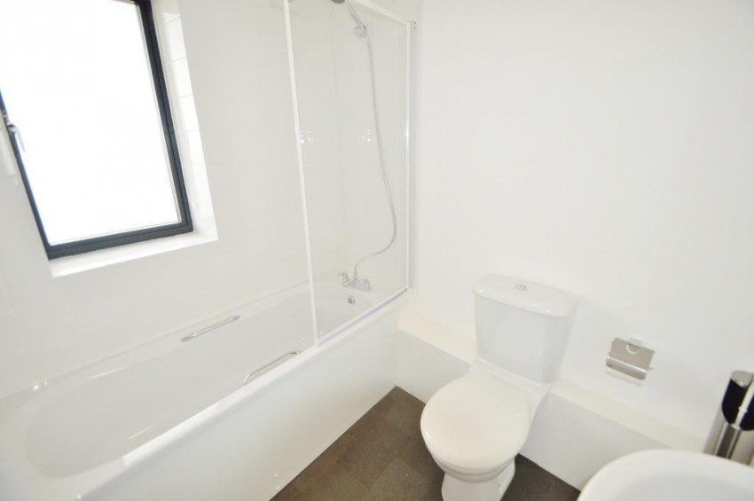 Images for Slough, Berkshire EAID:2640919782 BID:LAL