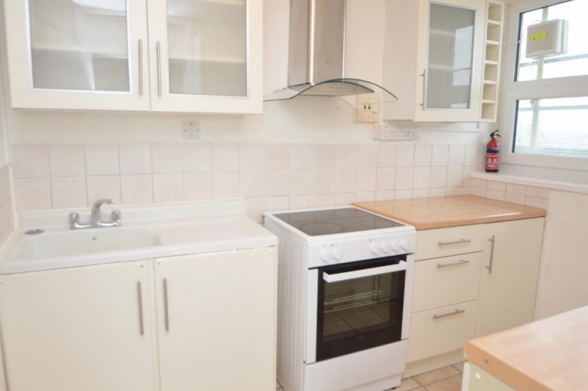 Images for High Street, Langley, Berkshire EAID:2640919782 BID:LAL