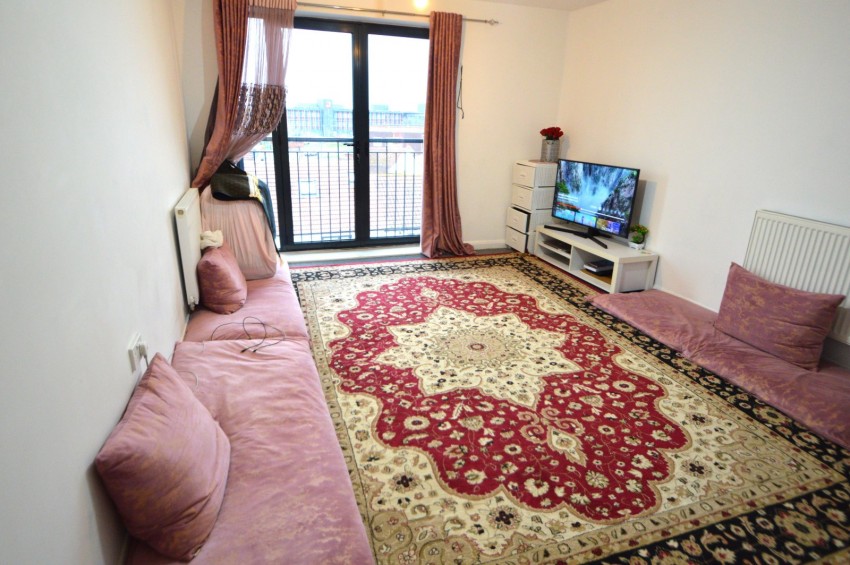 Images for Meadfield Road, Slough, Berkshire EAID:2640919782 BID:LAL