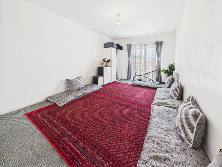 Images for Meadfield Road, Langley, Berkshire EAID:2640919782 BID:LAL