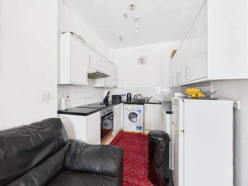 Images for Meadfield Road, Langley, Berkshire EAID:2640919782 BID:LAL