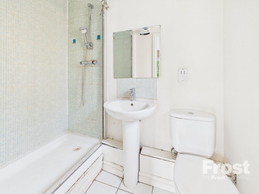 Images for Hurworth Avenue, Slough, Berkshire EAID:2640919782 BID:LAL