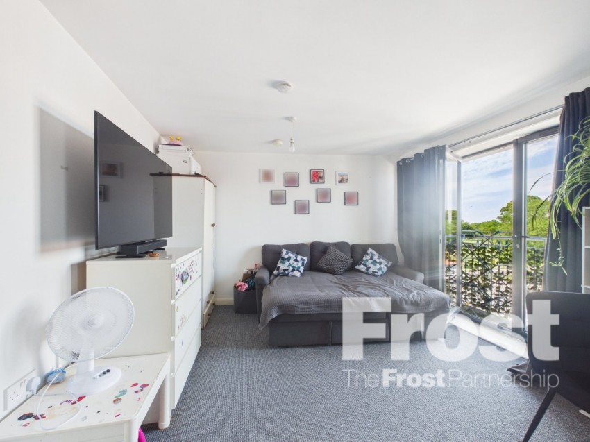 Images for Meadfield Road, Langley, Berkshire EAID:2640919782 BID:LAL