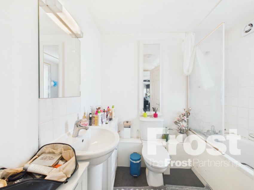 Images for Meadfield Road, Langley, Berkshire EAID:2640919782 BID:LAL