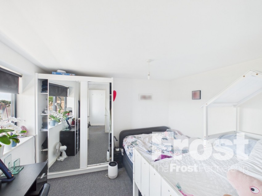 Images for Meadfield Road, Langley, Berkshire EAID:2640919782 BID:LAL