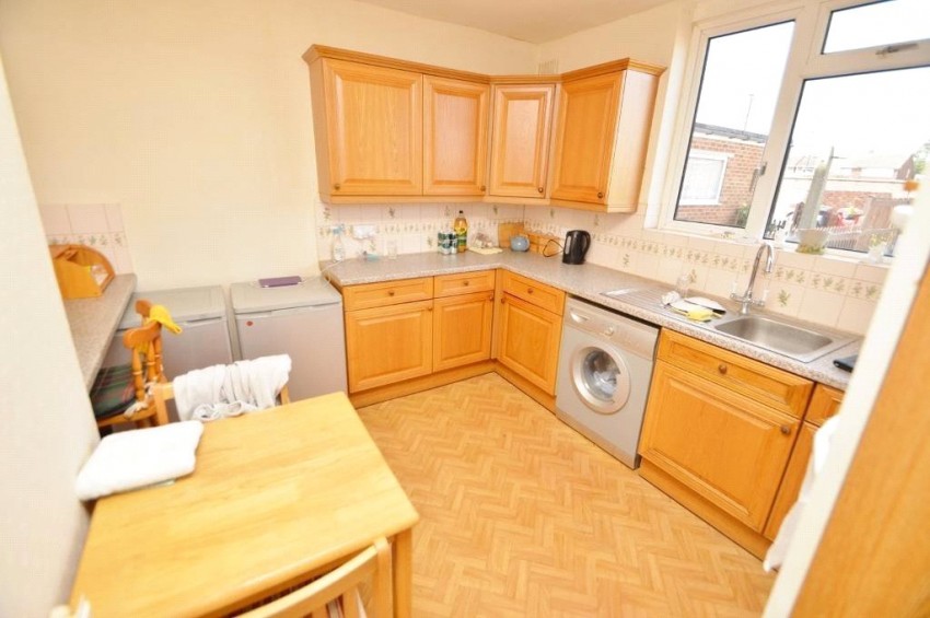Images for Slough EAID:2640919782 BID:LAL