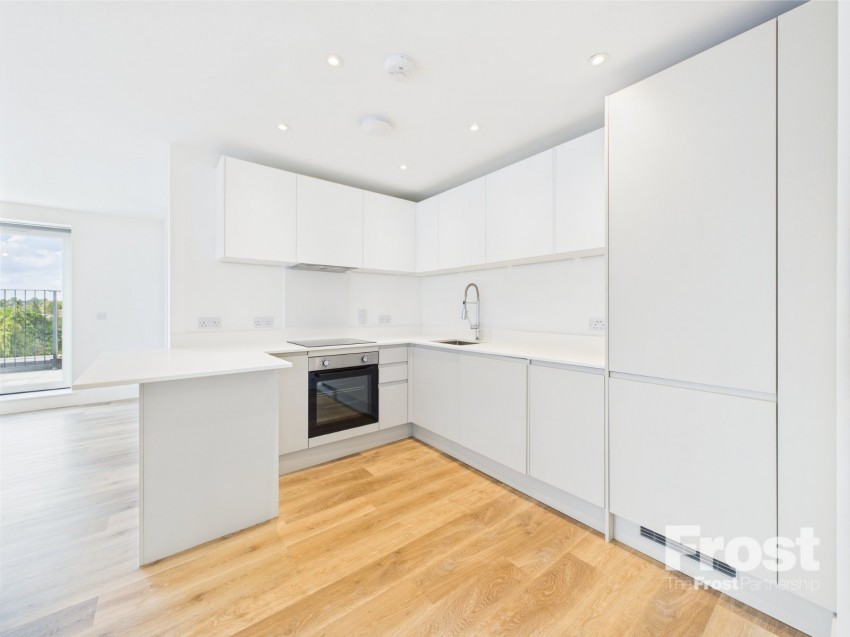 Images for Slough, Berkshire EAID:2640919782 BID:SLL