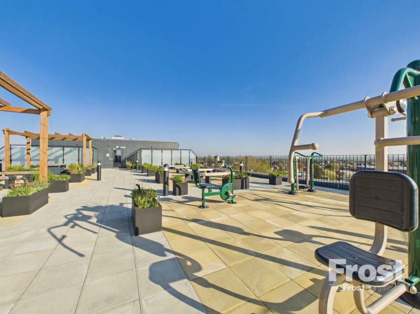 Images for Slough, Berkshire EAID:2640919782 BID:SLL