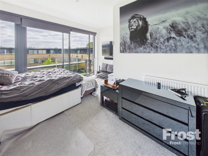 Images for Slough, Berkshire EAID:2640919782 BID:LAL