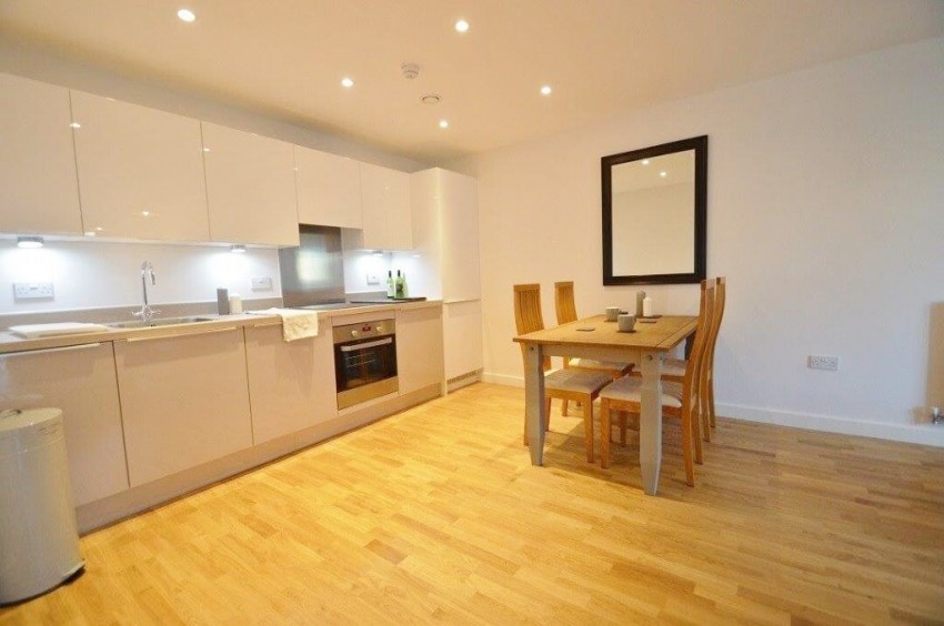 Images for Slough, Berkshire EAID:2640919782 BID:SLO