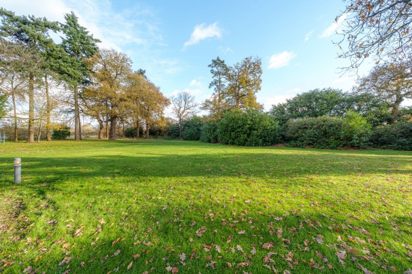 Images for Denham Road, Iver, Buckinghamshire EAID:2640919782 BID:LAN