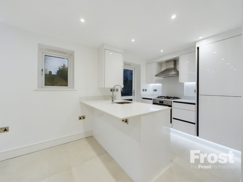 Images for Datchet, Berkshire EAID:2640919782 BID:LAN