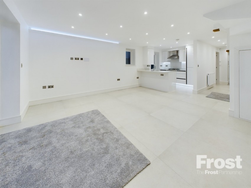 Images for Datchet, Berkshire EAID:2640919782 BID:LAN