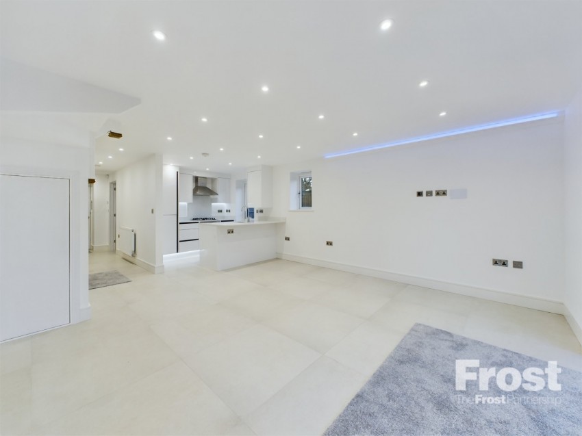 Images for Datchet, Berkshire EAID:2640919782 BID:LAN