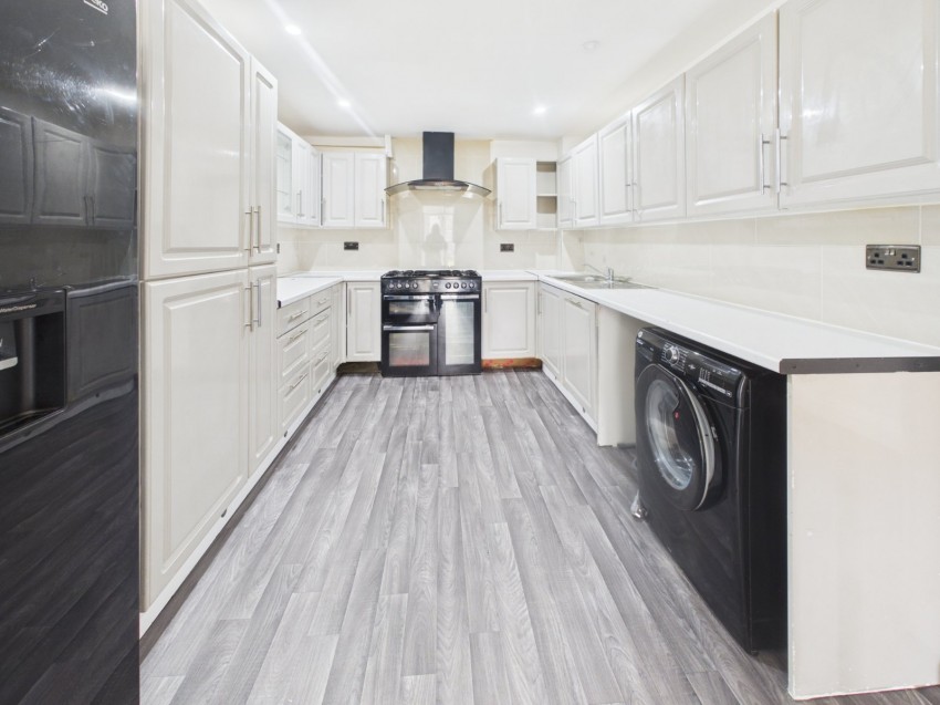 Images for Colnbrook, Berkshire EAID:2640919782 BID:LAN