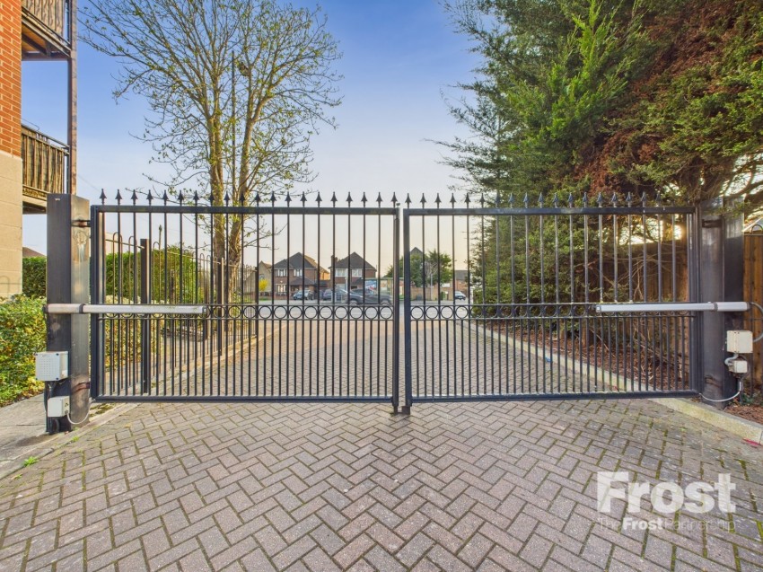 Images for Langley, Berkshire EAID:2640919782 BID:LAN