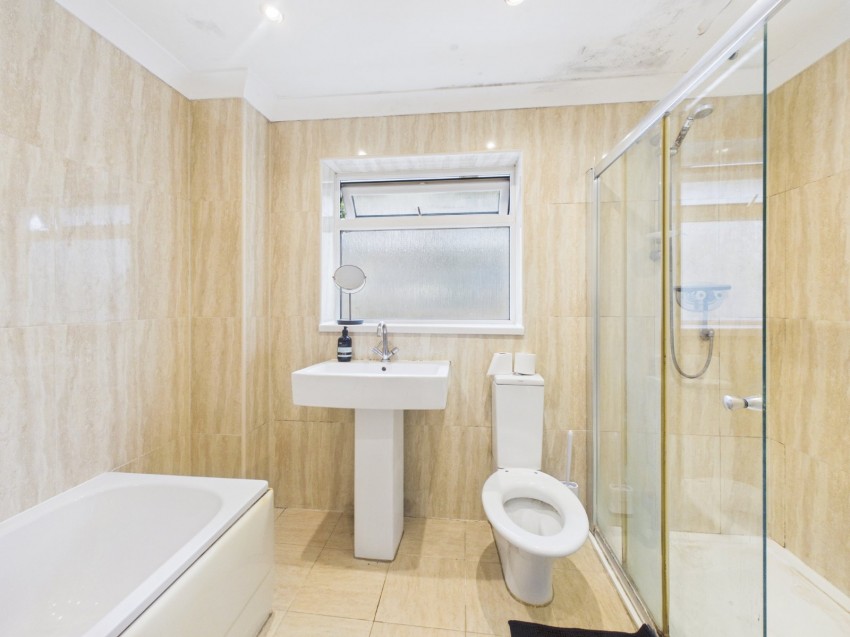 Images for Colnbrook, Berkshire EAID:2640919782 BID:LAN