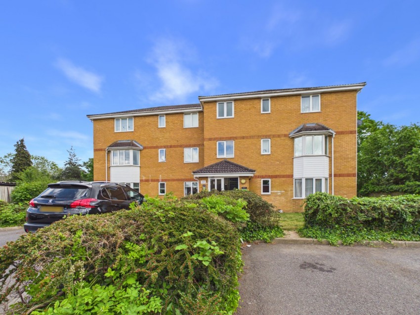 Images for High Street, Langley, Berkshire EAID:2640919782 BID:LAN