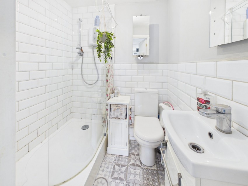 Images for High Street, Langley, Berkshire EAID:2640919782 BID:LAN